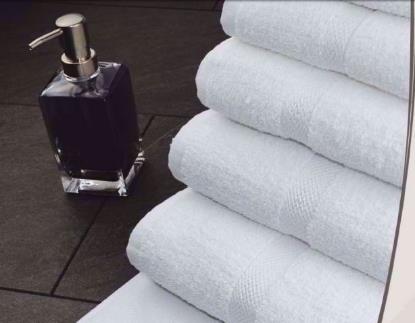 Luxury Oxford Regale Washcloth 13" x 13" Luxury Oxford Regale Washcloth 13" x 13"