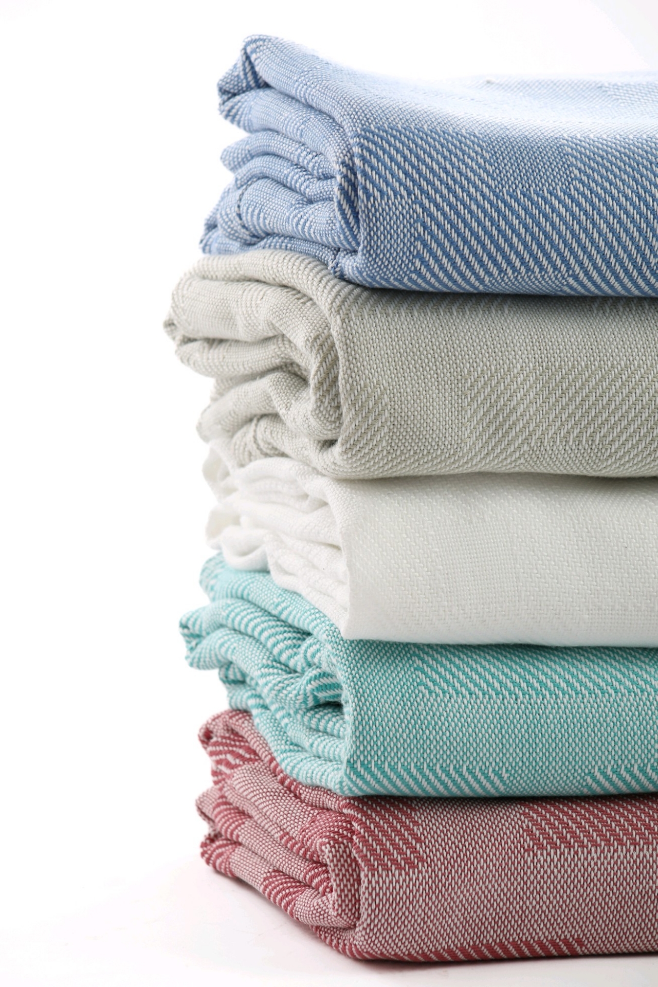 Polyester Spread Hotel Blankets Wholesale Durable, 66" x 96"